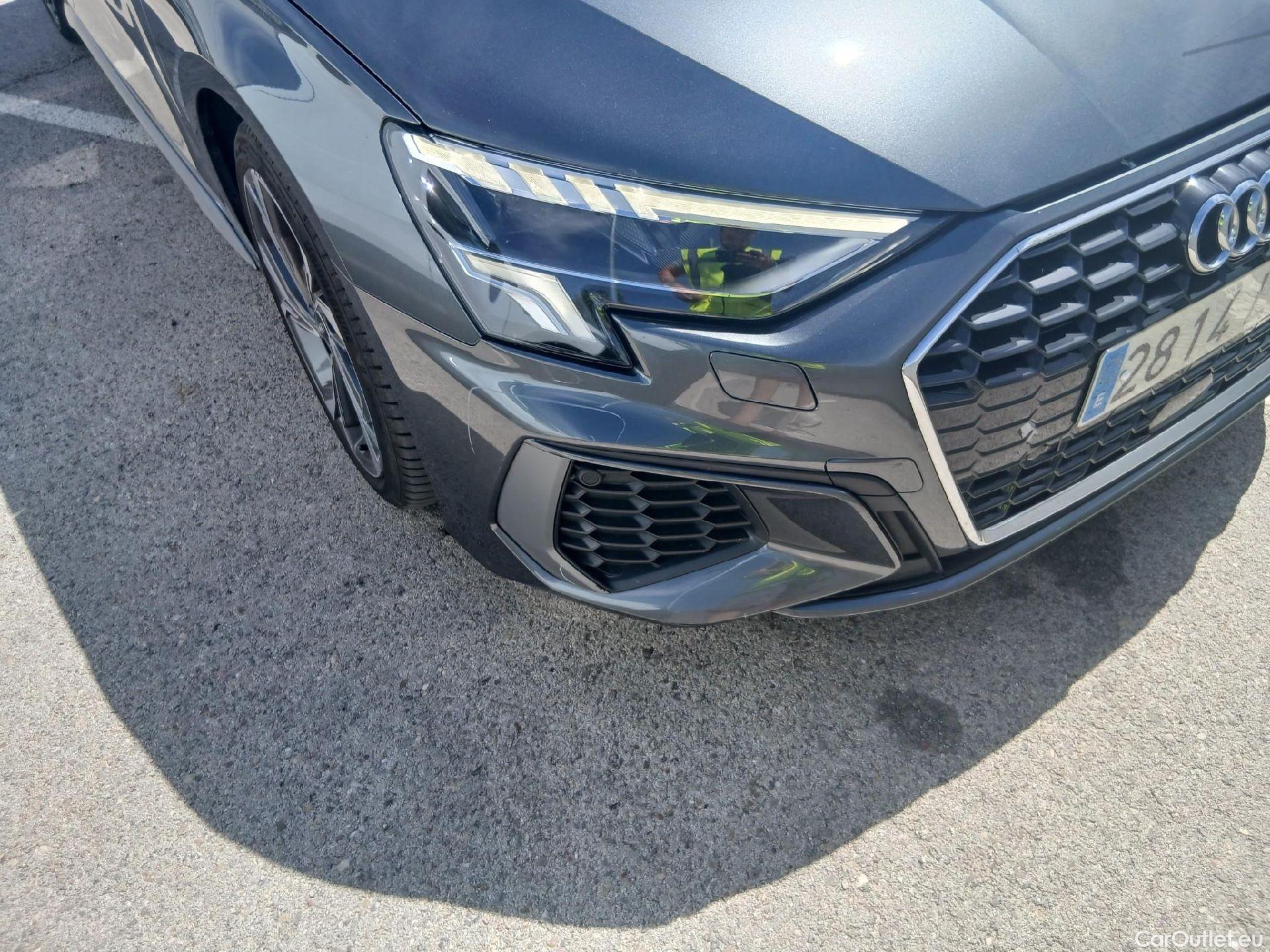  Audi  A3 AUDI  / 2020 / 5P / berlina con portón Sportback S line 35 TFSI 110kW (150CV) #2