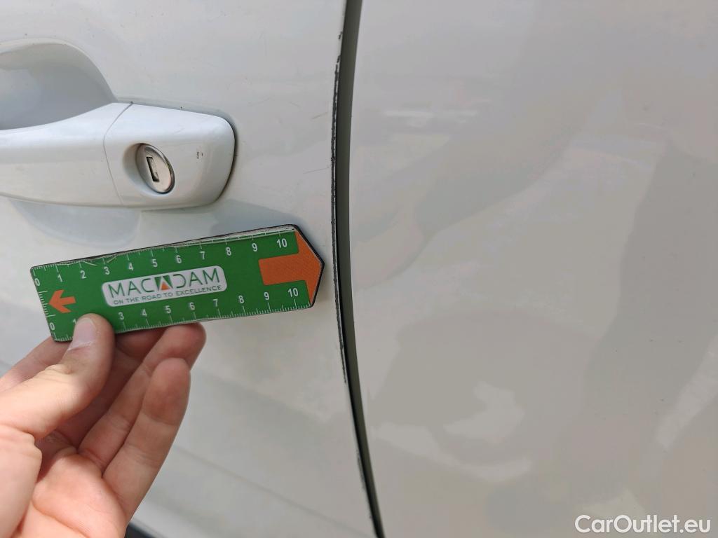  Citroen  C3 CITROEN  / 2016 / 5P / berlina con portón BlueHDi 73KW (100CV) S&S FEEL #18