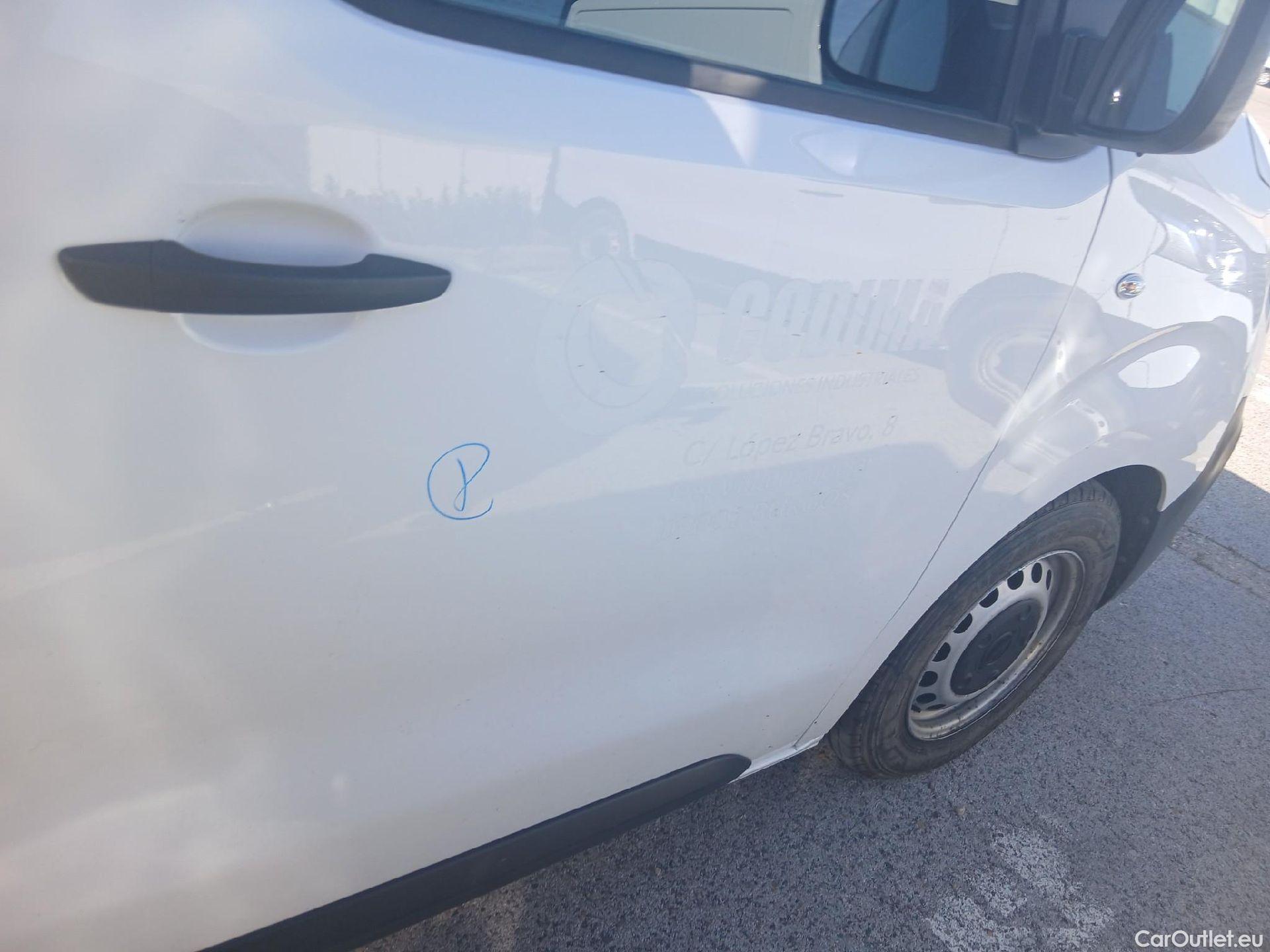  Opel  Vivaro OPEL  / 2019 / 4P / furgón 1.5 Diésel 74kW (100CV) M Std Express (AC) #46