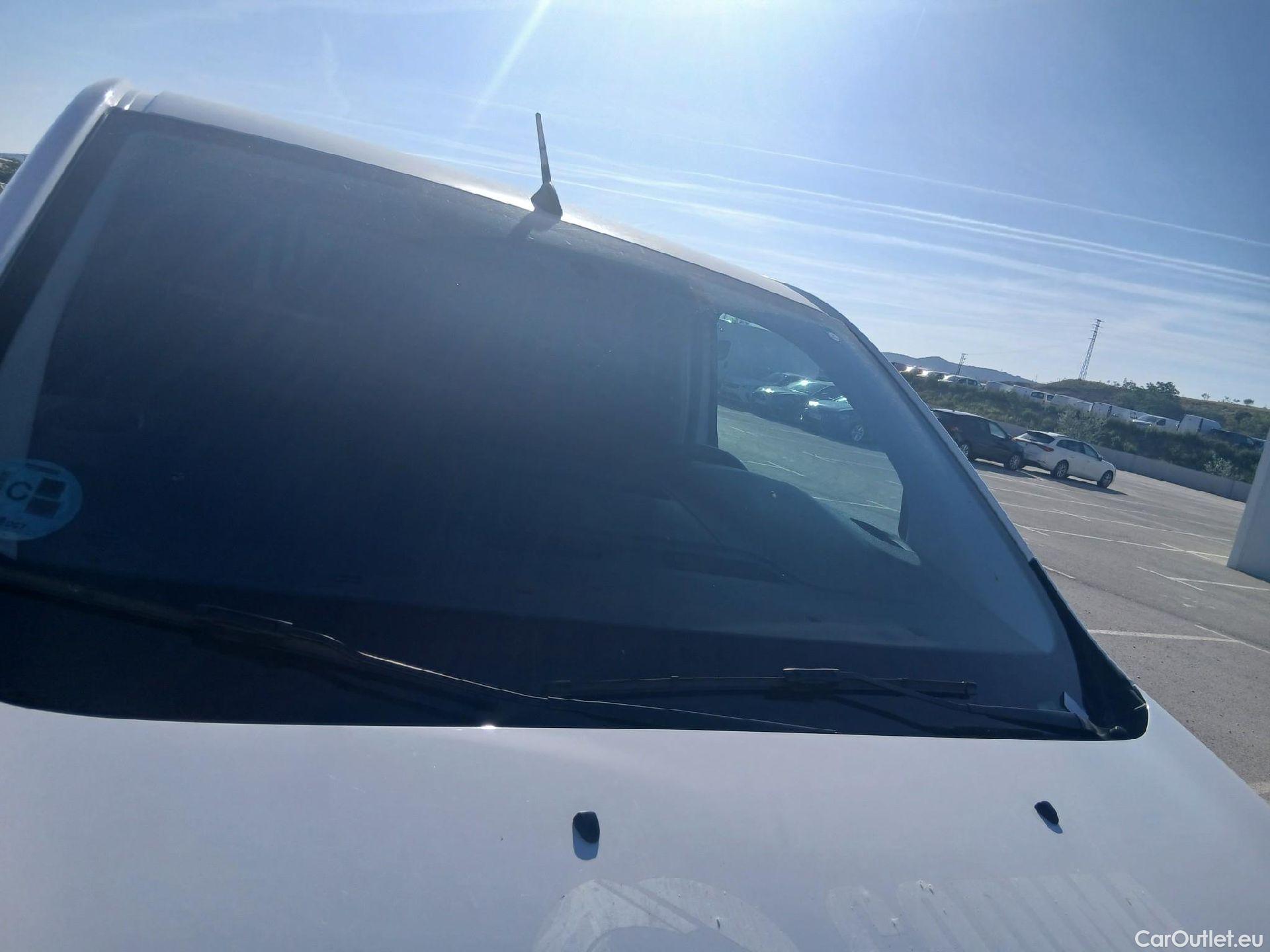  Opel  Vivaro OPEL  / 2019 / 4P / furgón 1.5 Diésel 74kW (100CV) M Std Express (AC) #25