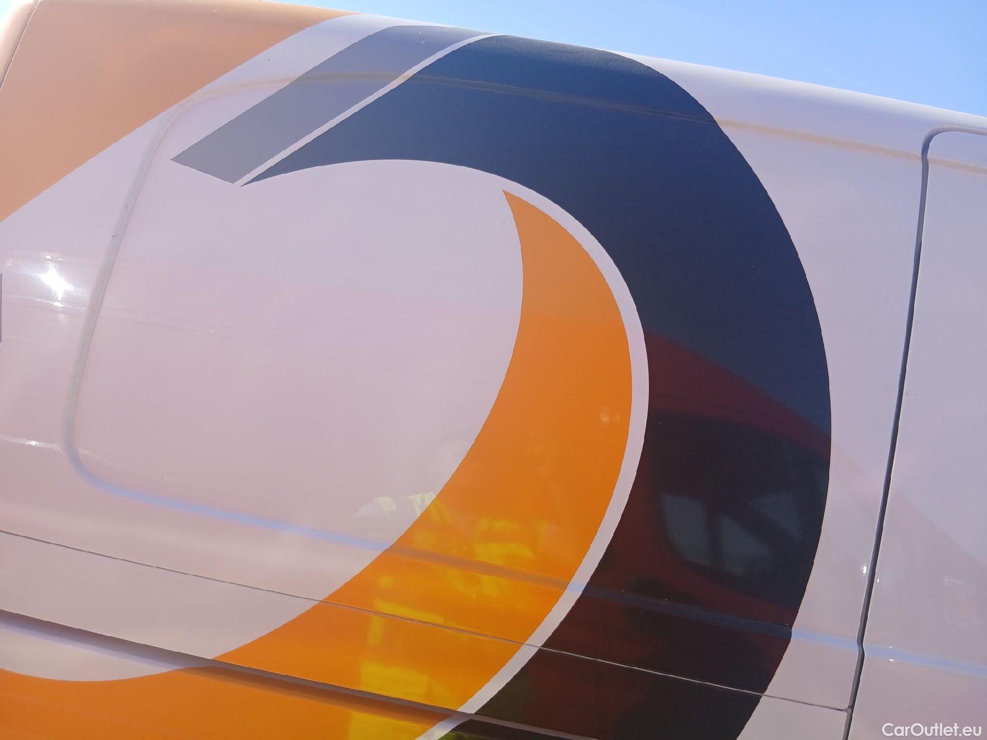  Opel  Vivaro OPEL  / 2019 / 4P / furgón 1.5 Diésel 74kW (100CV) M Std Express (AC) #42