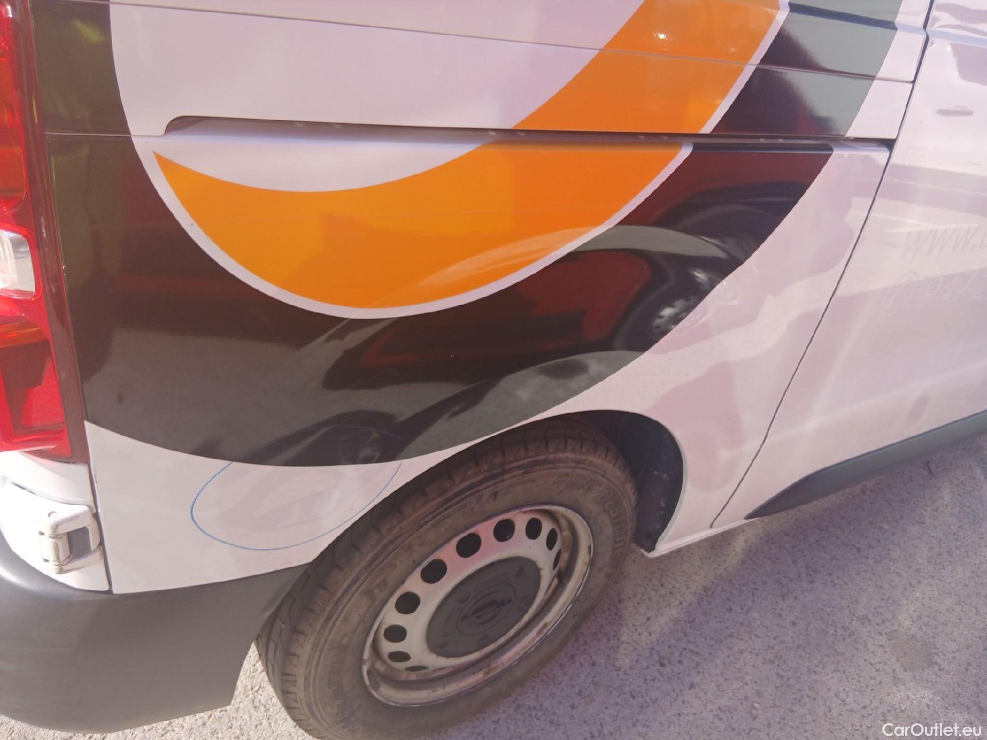  Opel  Vivaro OPEL  / 2019 / 4P / furgón 1.5 Diésel 74kW (100CV) M Std Express (AC) #38
