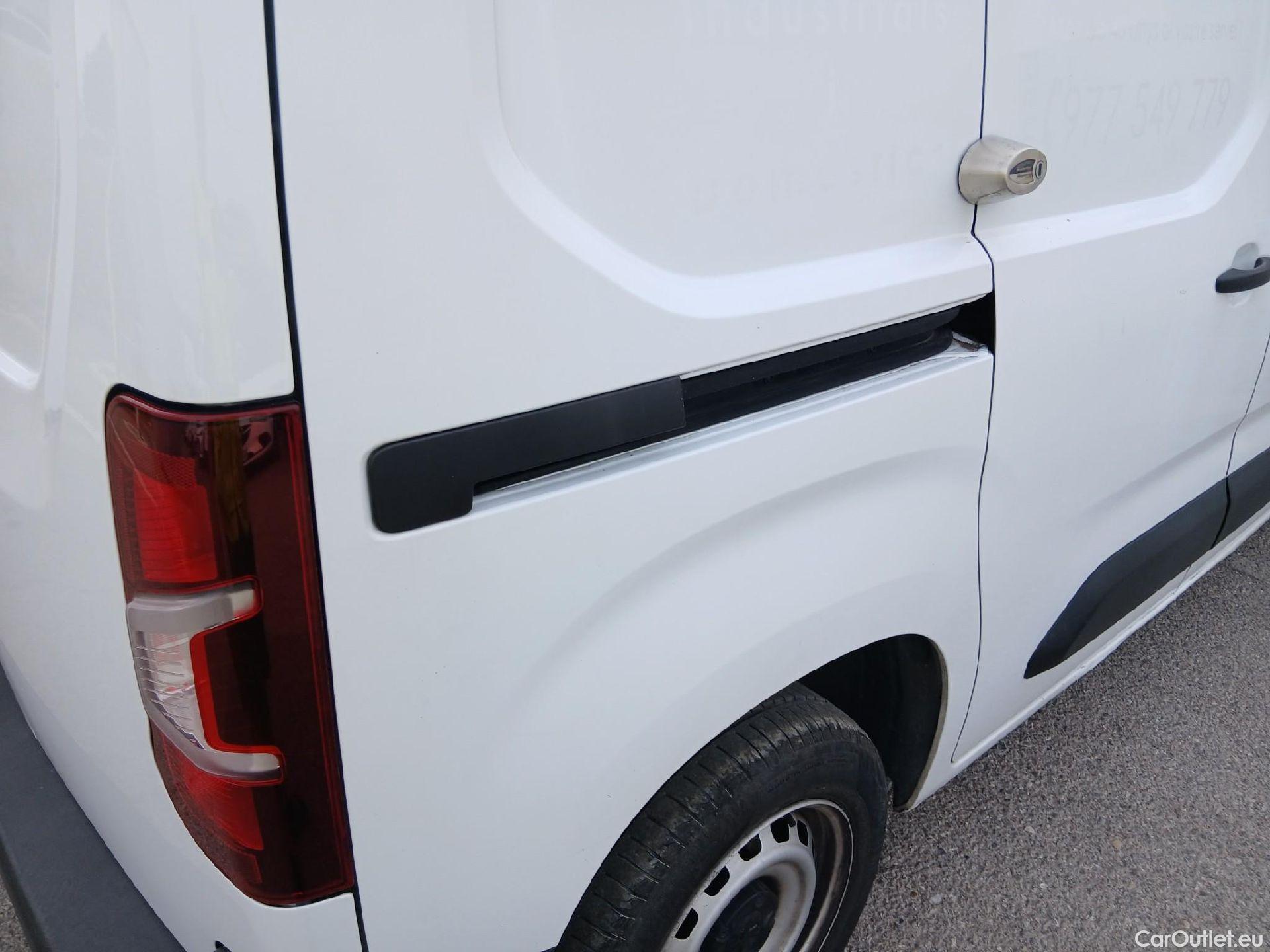  Peugeot  Partner PEUGEOT  / 2018 / 3P / furgón derivado de turismo Pro Standard 600kg BlueHDi 73kW (AC) #21