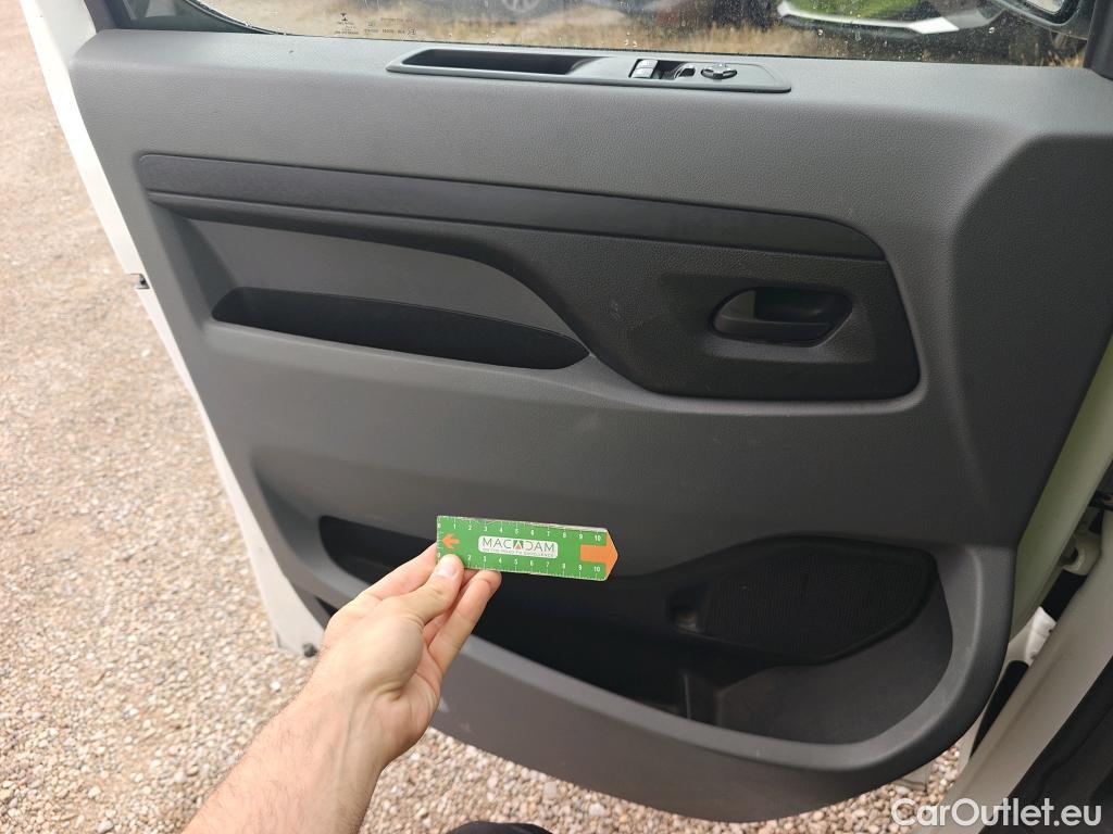  Citroen  Jumpy CITROEN  / 2016 / 4P / furgón Talla M BlueHDi 100 S&S 6v Control #48