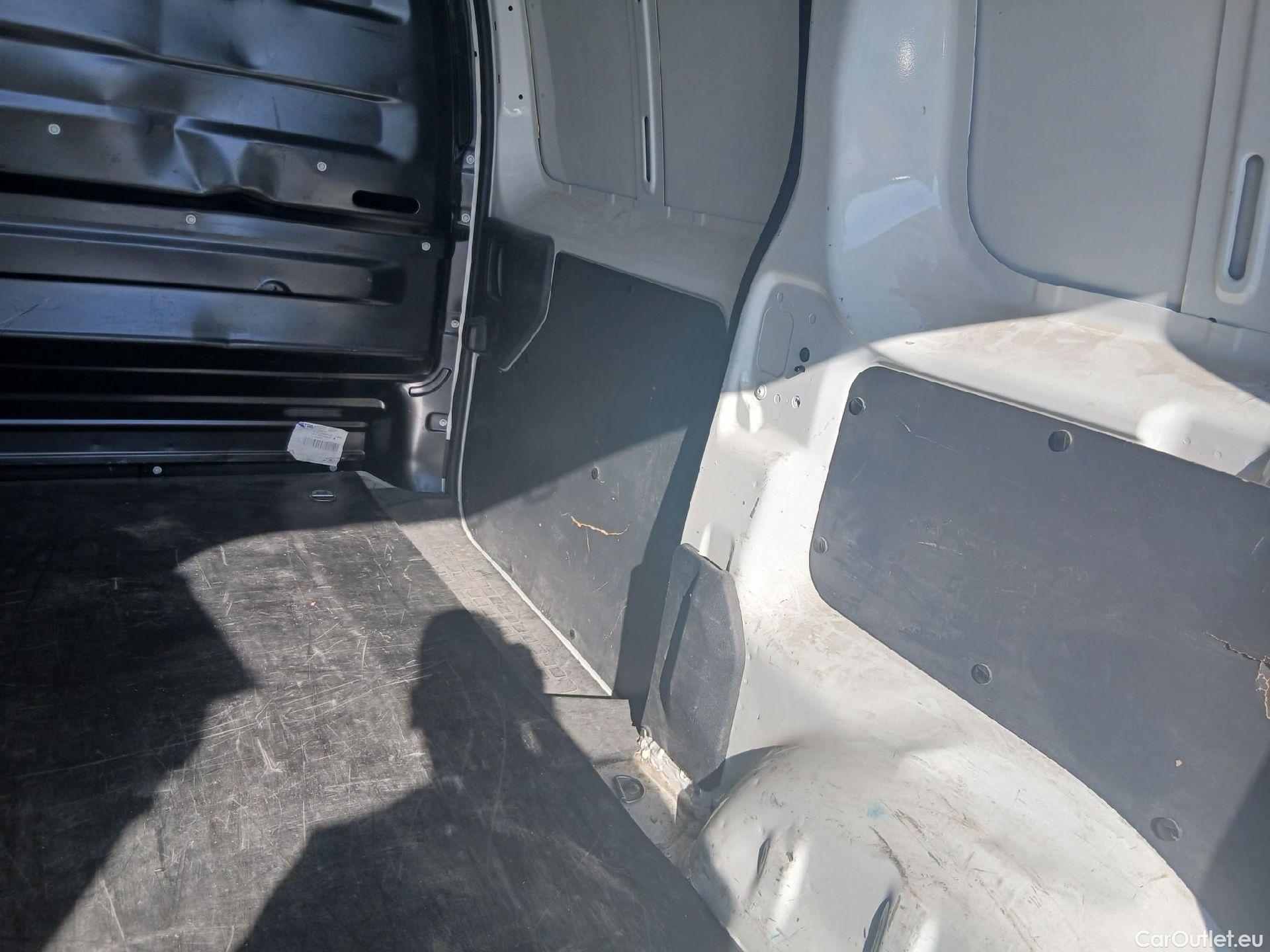  Opel  Vivaro OPEL  / 2019 / 4P / furgón 1.5 Diésel 74kW (100CV) M Std Express (AC) #8