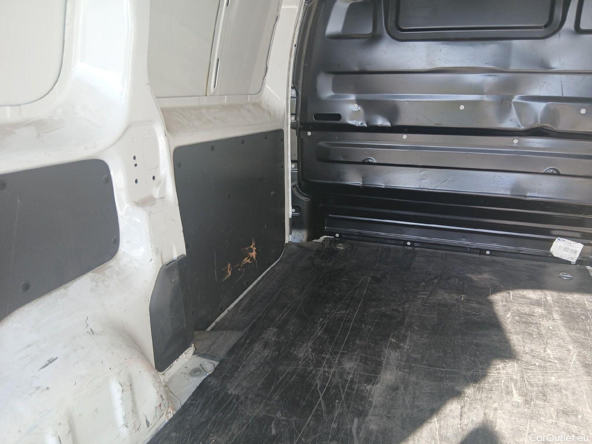  Opel  Vivaro OPEL  / 2019 / 4P / furgón 1.5 Diésel 74kW (100CV) M Std Express (AC) #9