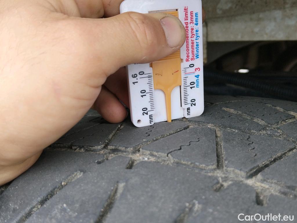  Toyota  Hilux TOYOTA  VU 4p 7G pickup 2.4 D-4D Cabina Doble GX 4x4 #30