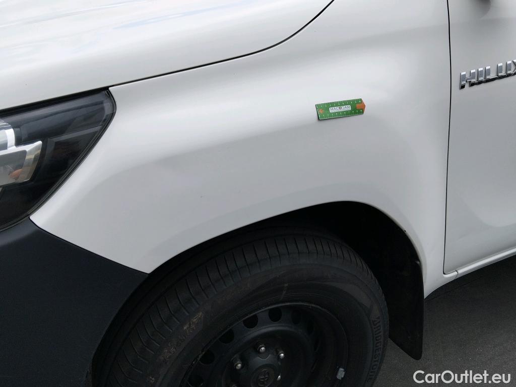  Toyota  Hilux TOYOTA  VU 4p 7G pickup 2.4 D-4D Cabina Doble GX 4x4 #32