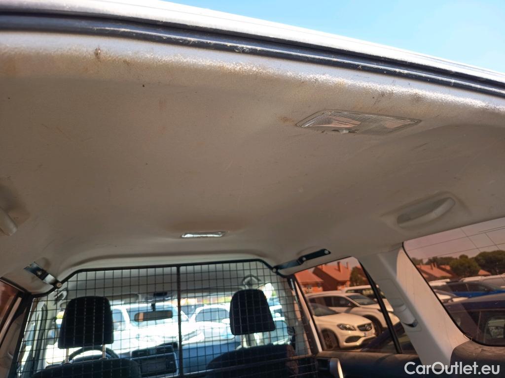  Toyota  Land Cruiser TOYOTA  / 5P / 2.8 177 CV 5 PUERTAS Y 2 PLAZAS  #30