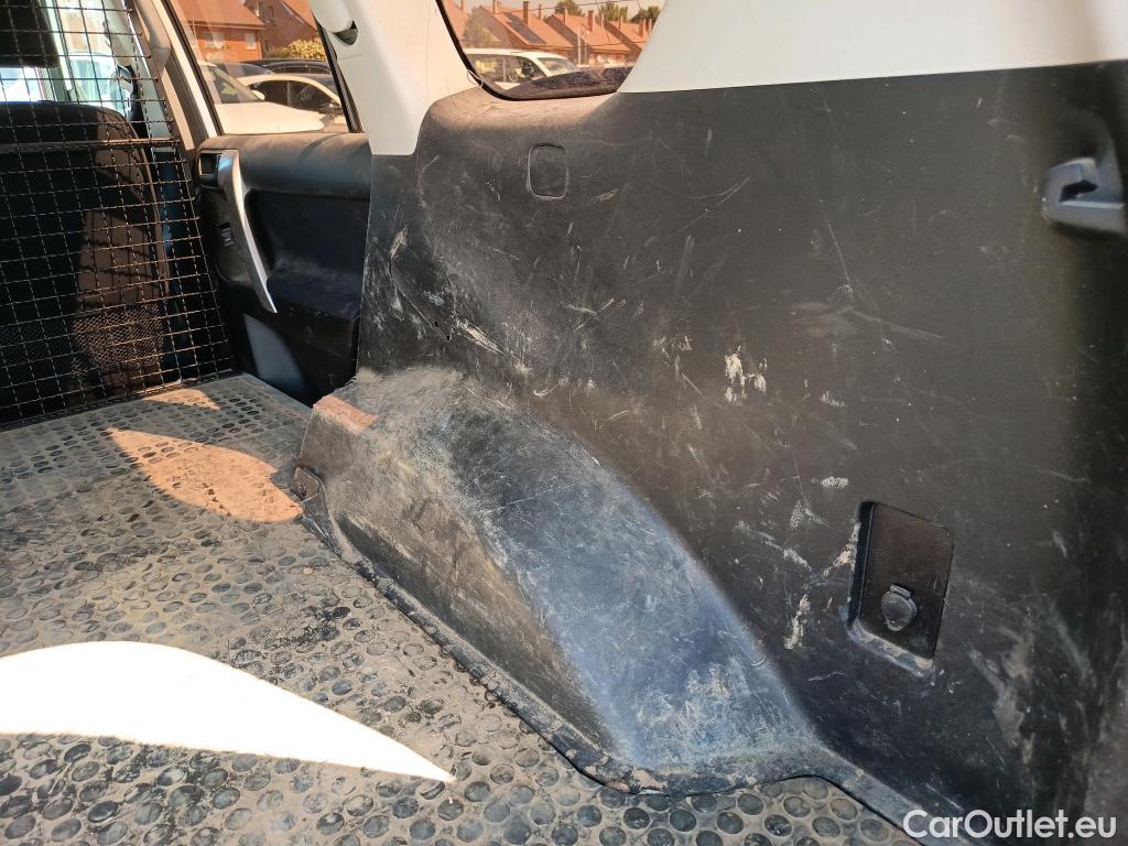  Toyota  Land Cruiser TOYOTA  / 5P / 2.8 177 CV 5 PUERTAS Y 2 PLAZAS  #23