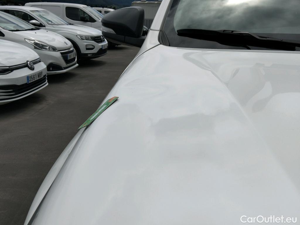  Toyota  Hilux TOYOTA  VU 4p 7G pickup 2.4 D-4D Cabina Doble GX 4x4 #25