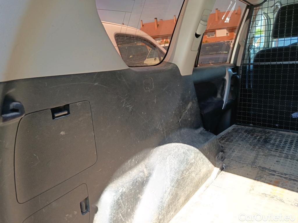  Toyota  Land Cruiser TOYOTA  / 5P / 2.8 177 CV 5 PUERTAS Y 2 PLAZAS  #29
