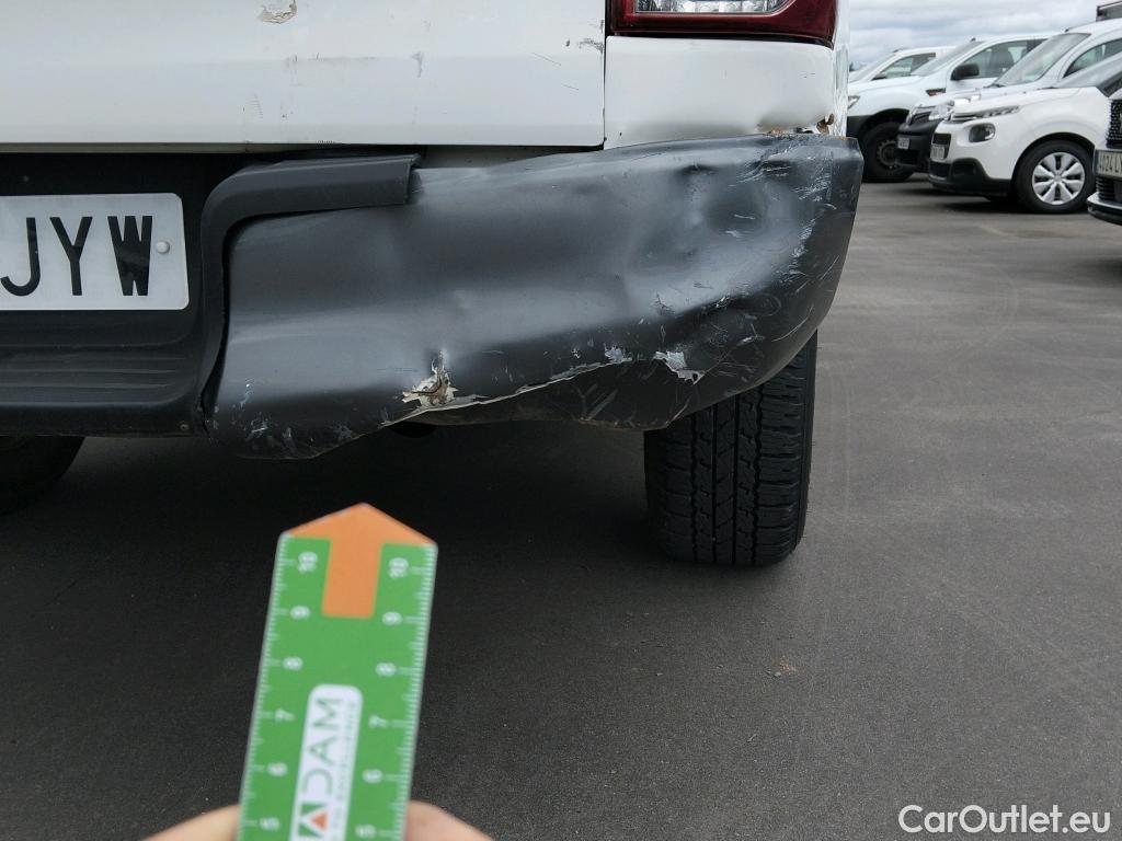  Toyota  Hilux TOYOTA  VU 4p 7G pickup 2.4 D-4D Cabina Doble GX 4x4 #2