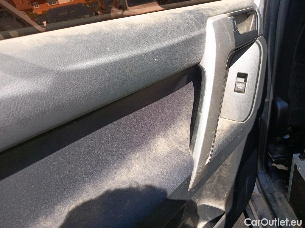  Toyota  Land Cruiser TOYOTA  / 5P / 2.8 177 CV 5 PUERTAS Y 2 PLAZAS  #21