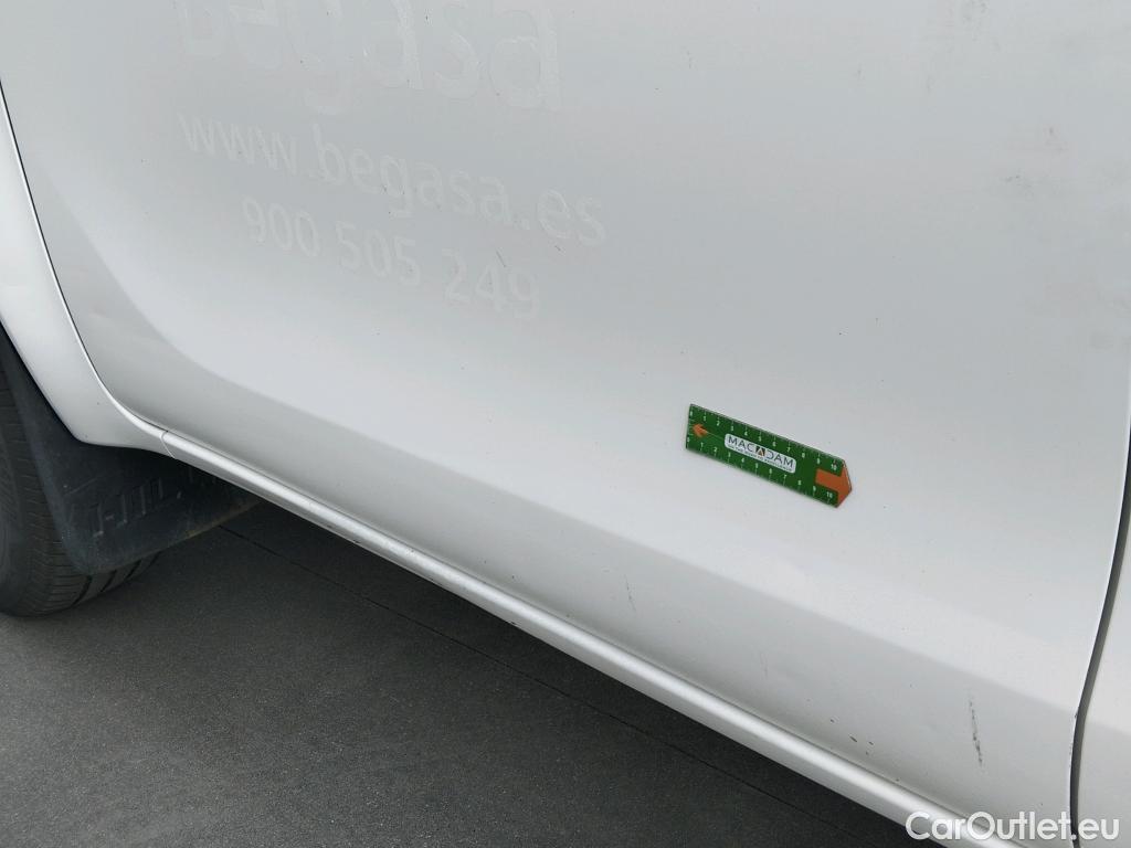  Toyota  Hilux TOYOTA  VU 4p 7G pickup 2.4 D-4D Cabina Doble GX 4x4 #15