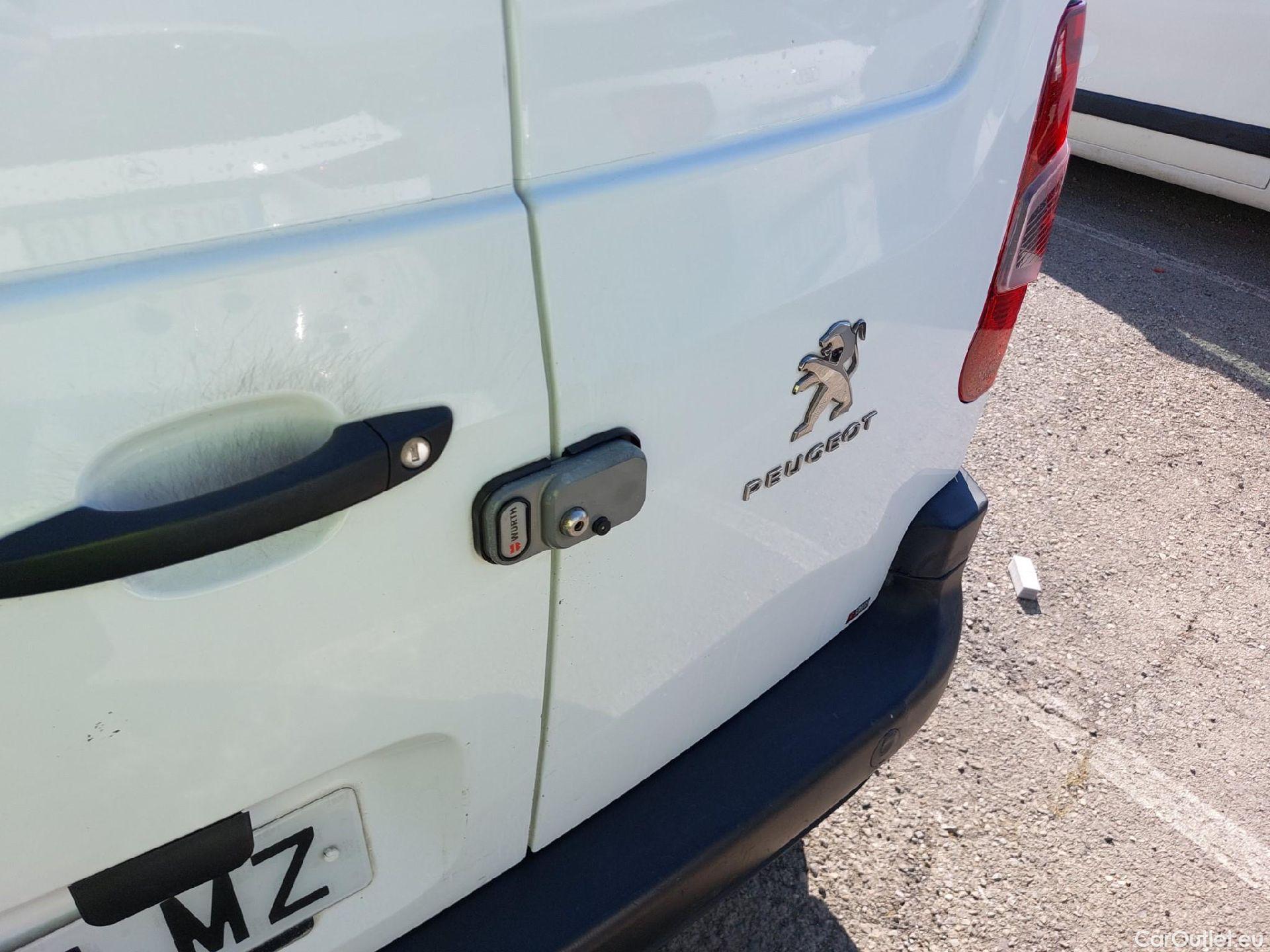  Peugeot  Partner PEUGEOT  / 3P / Pro Standard 600kg BlueHDi 100 CV #16