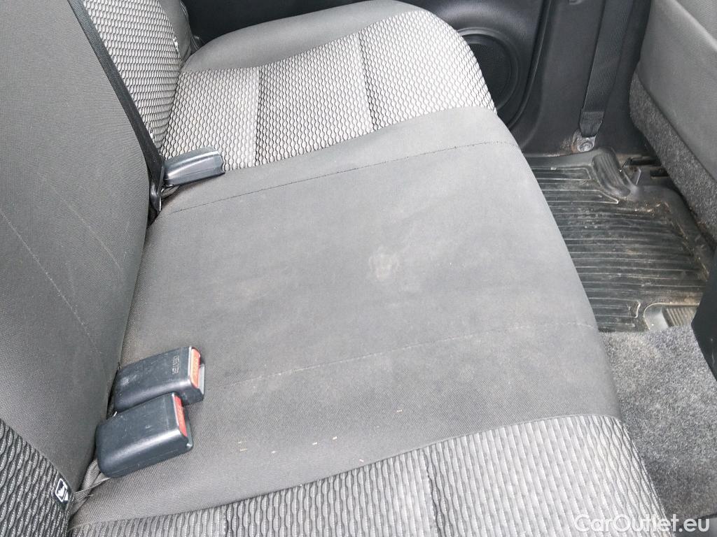  Toyota  Hilux TOYOTA  VU 4p 7G pickup 2.4 D-4D Cabina Doble GX 4x4 #46