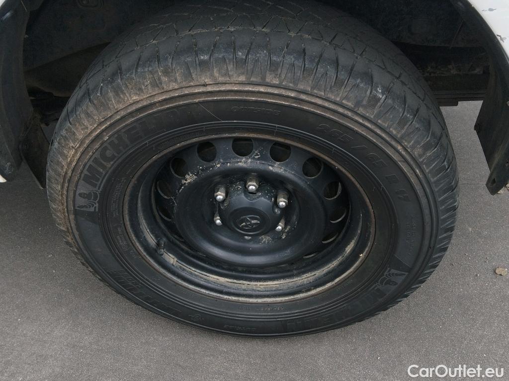  Toyota  Hilux TOYOTA  VU 4p 7G pickup 2.4 D-4D Cabina Doble GX 4x4 #29
