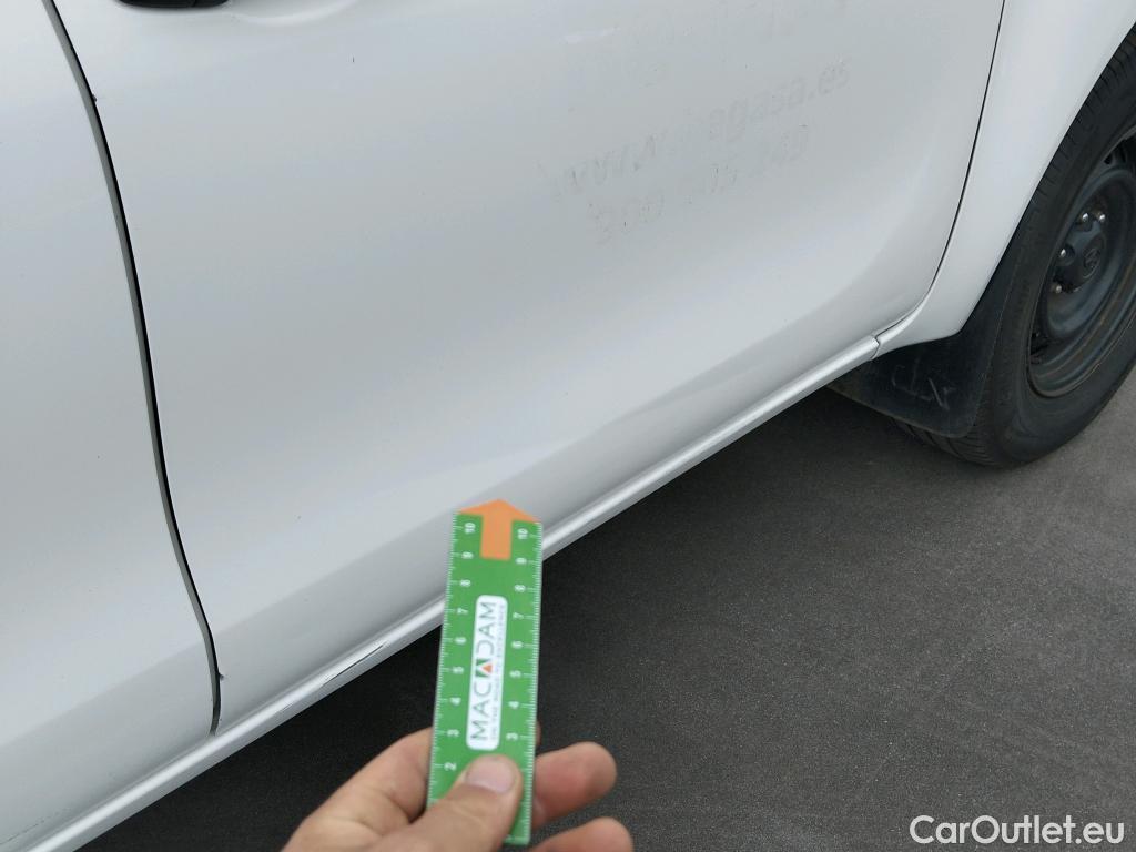  Toyota  Hilux TOYOTA  VU 4p 7G pickup 2.4 D-4D Cabina Doble GX 4x4 #17
