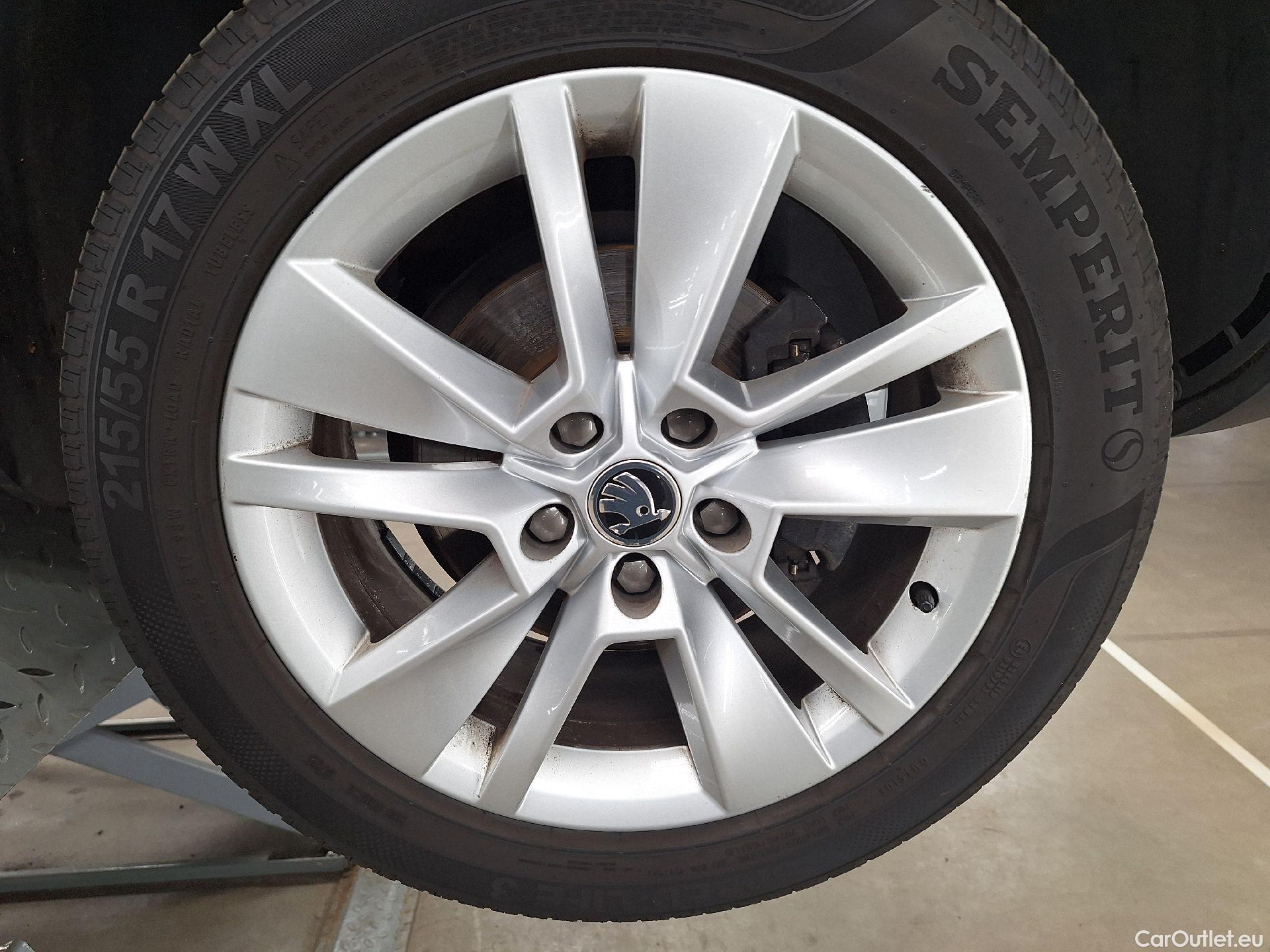  Skoda  Karoq Skoda,  '17, Skoda  1.6 CRTDI 85KW Ambition 5d #16