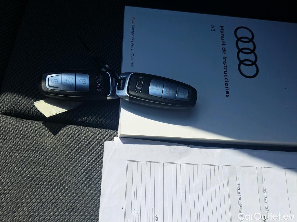  Audi  A3 AUDI  / 2020 / 5P / berlina con portón Sportback S line 30 TDI 85kW S tronic #24