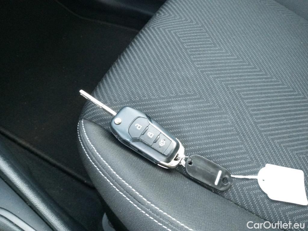  Ford  Fiesta FORD  / 2021 / 5P / berlina con portón 1.0 EcoBoost MHEV 92kW (125CV) Trend 5p #1