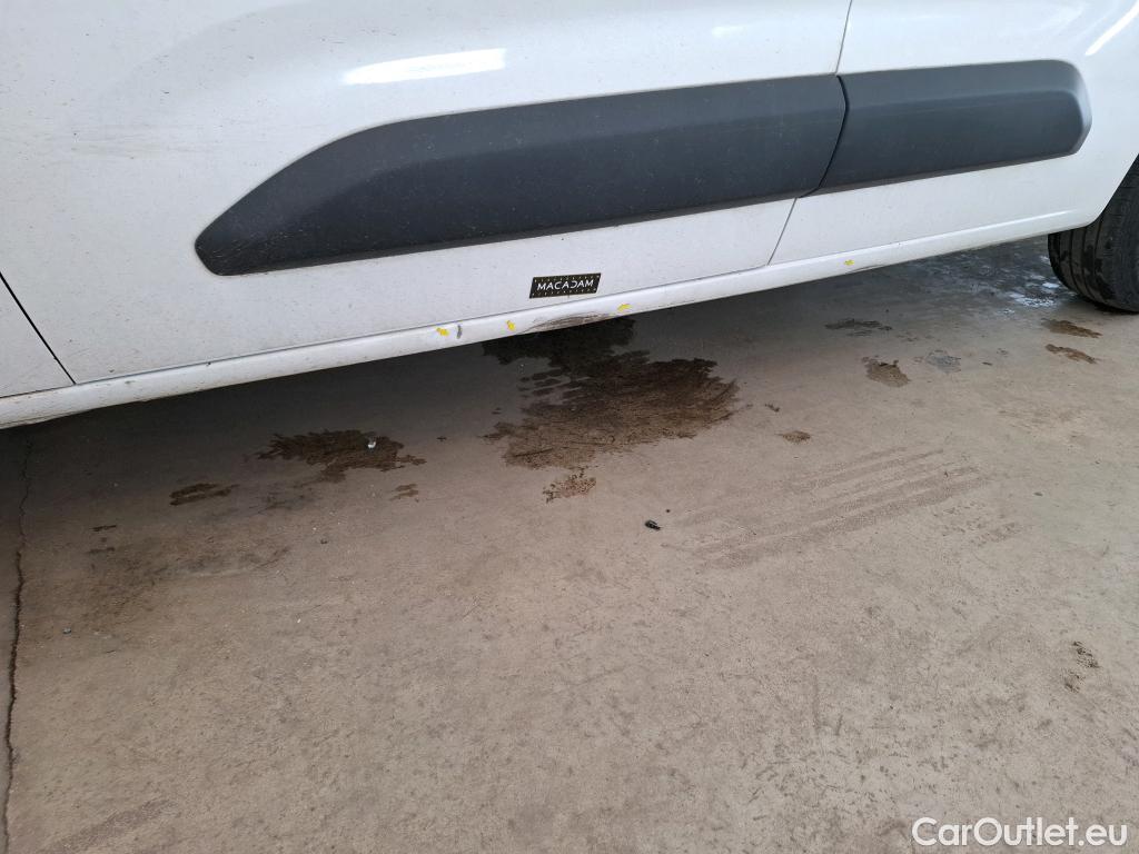  Citroen  Berlingo  Fourgon Club M 650 1.5 BlueHDi 100CV BVM6 E6d #32