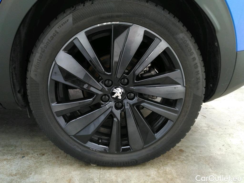  Peugeot  3008 PEUGEOT  / 2020 / 5P / SUV 1.6 HYBRID4 300 E-EAT8 GT #15