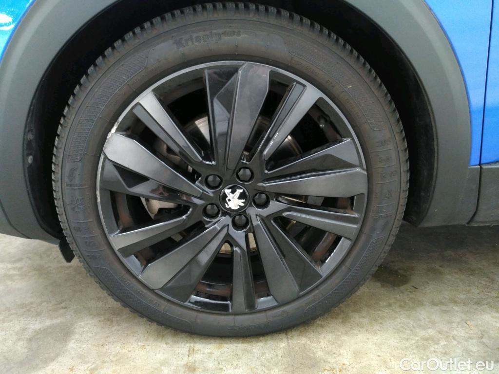  Peugeot  3008 PEUGEOT  / 2020 / 5P / SUV 1.6 HYBRID4 300 E-EAT8 GT #25