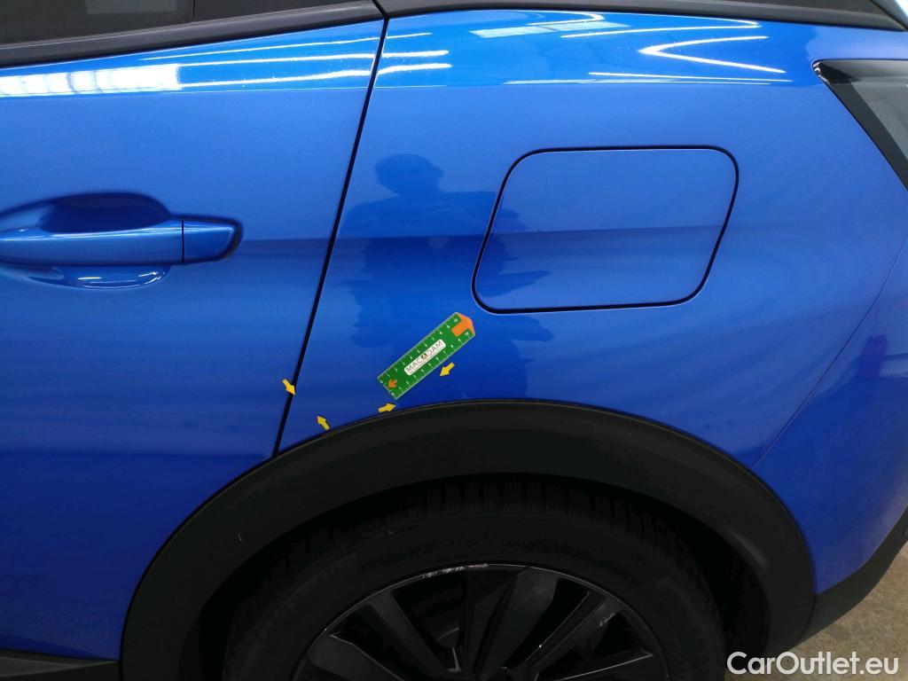  Peugeot  3008 PEUGEOT  / 2020 / 5P / SUV 1.6 HYBRID4 300 E-EAT8 GT #31