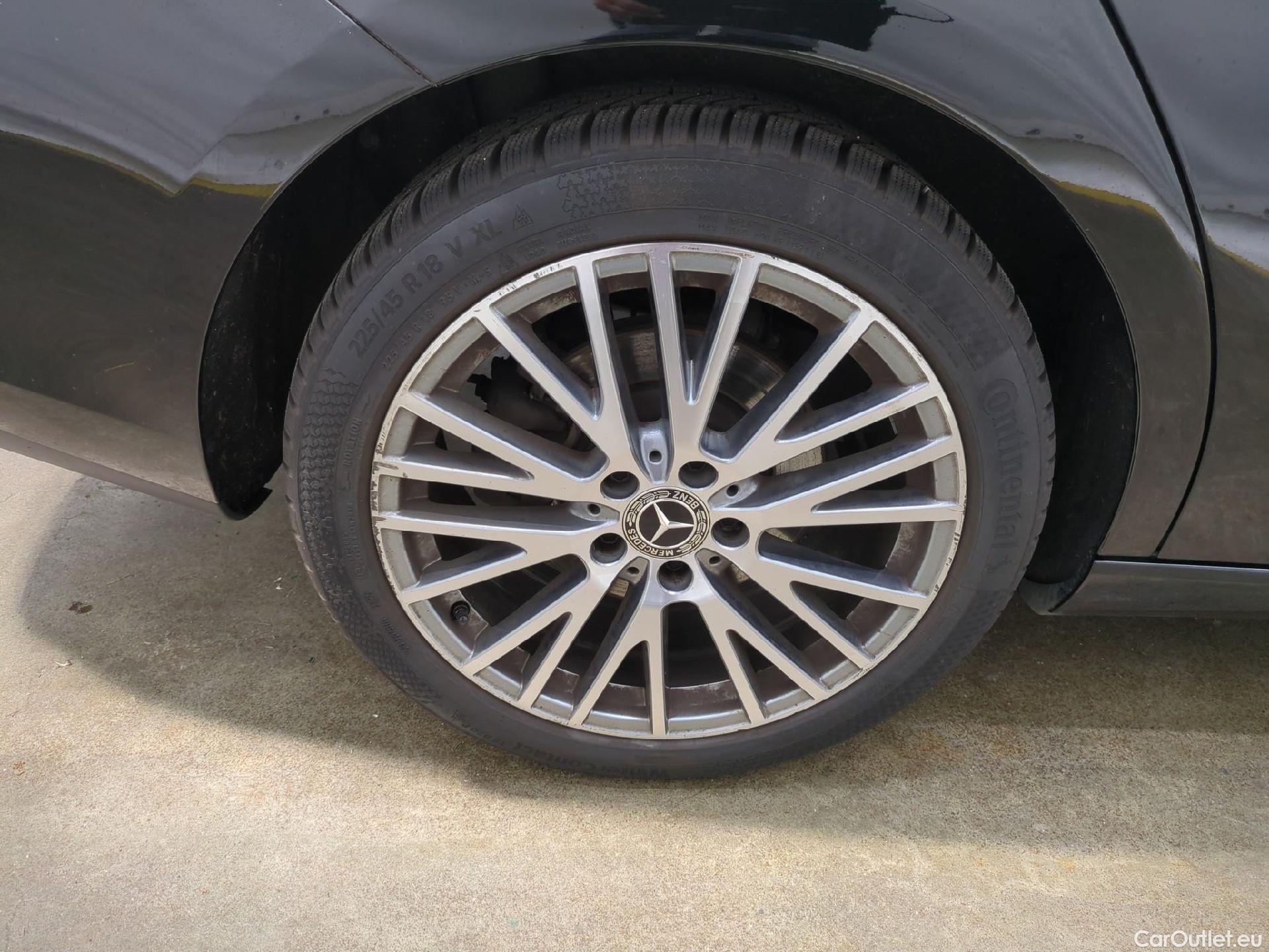  Mercedes  CLA-Klasse MERCEDES-BENZ CLA Shooting Brake / 2019 / 5P / Break CLA 200 d Business Line BA8 #16