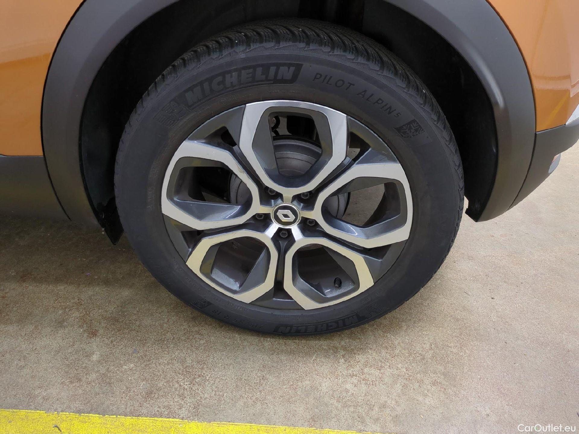  Renault  Captur RENAULT  / 2019 / 5P / SUV Intens TCe 140 EDC FAP -21 #13