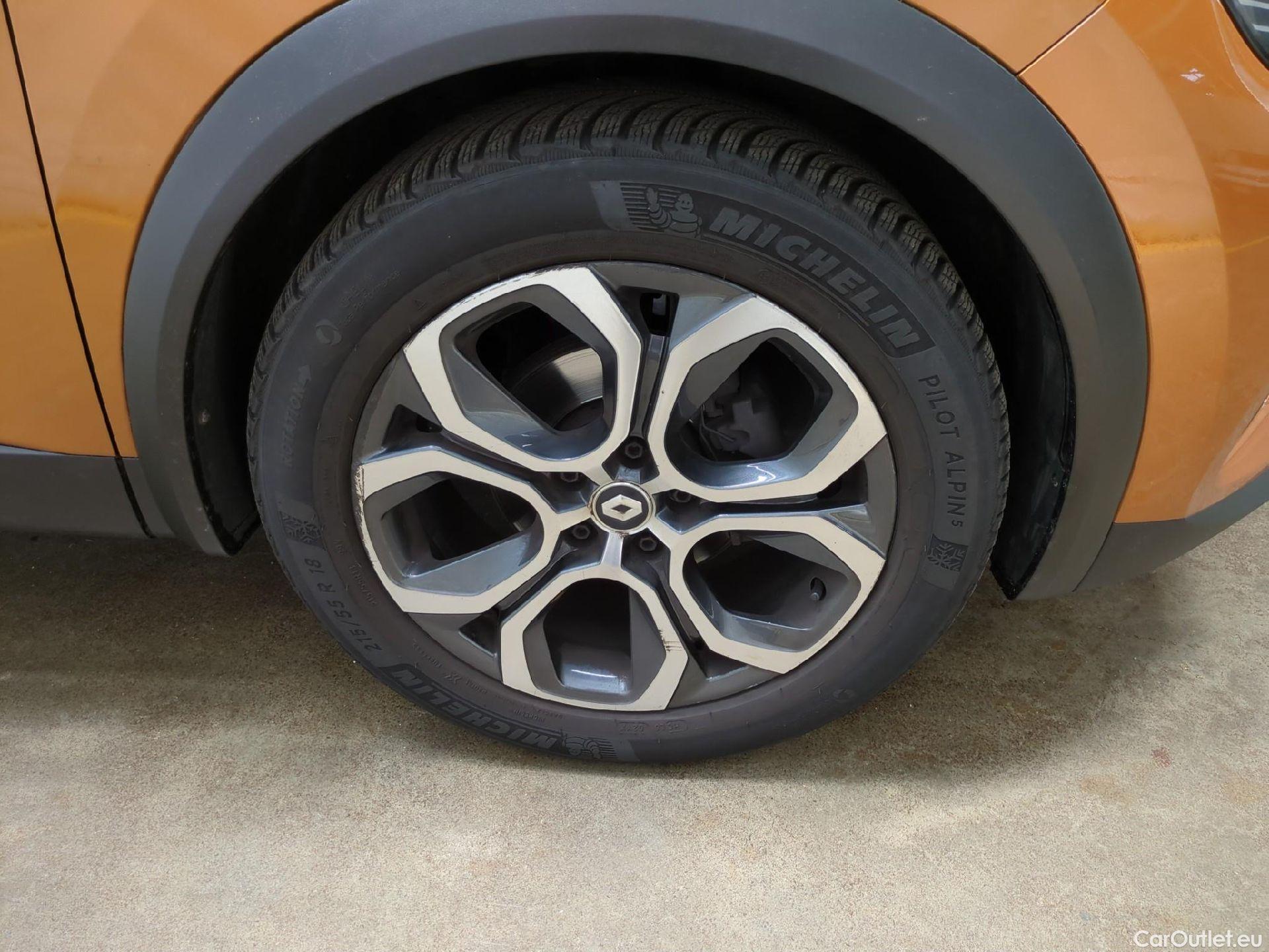  Renault  Captur RENAULT  / 2019 / 5P / SUV Intens TCe 140 EDC FAP -21 #10