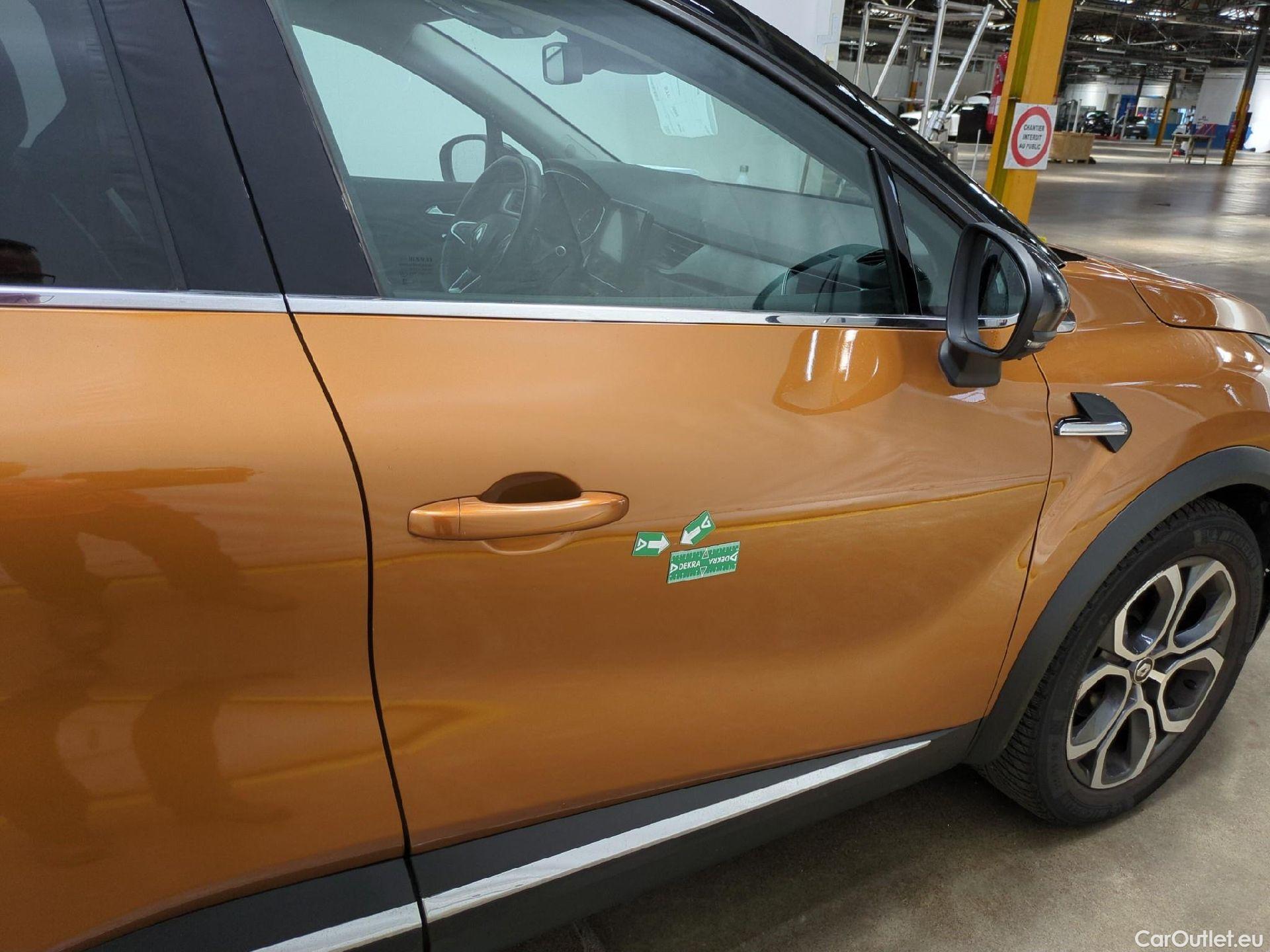  Renault  Captur RENAULT  / 2019 / 5P / SUV Intens TCe 140 EDC FAP -21 #23
