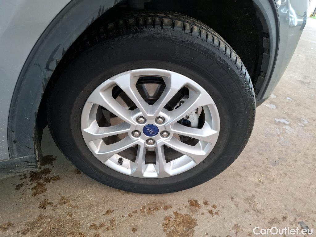  Ford  Kuga FORD  / 2019 / 5P / SUV 2.5 Dur 225 hybrid PHEV Pshift Titanium #21