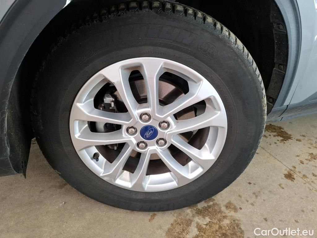  Ford  Kuga FORD  / 2019 / 5P / SUV 2.5 Dur 225 hybrid PHEV Pshift Titanium #18