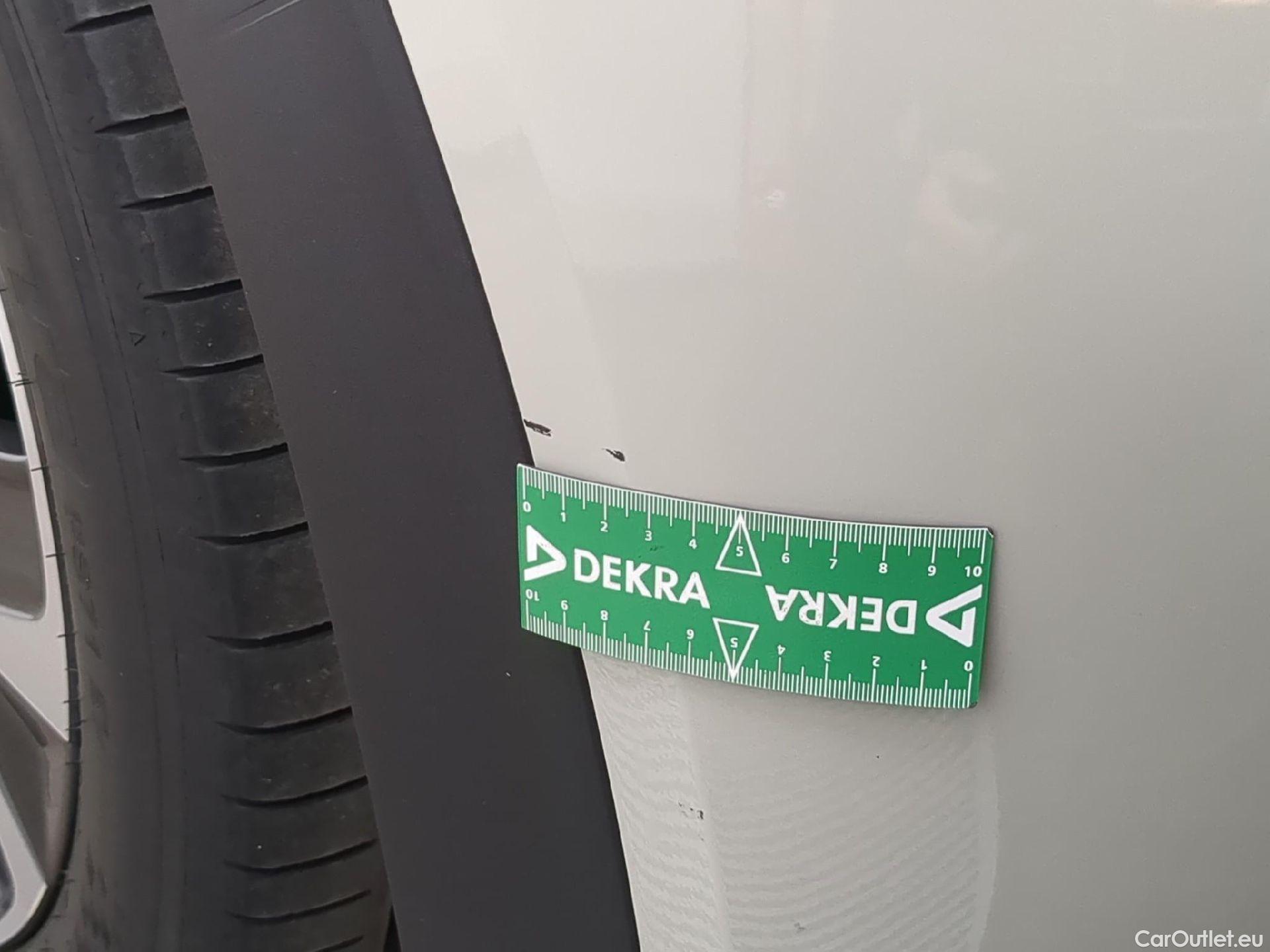  KIA  Ev6 KIA  / 2021 / 5P / SUV BEV 77.4 KWH AIR ACTIVE BUSINESS #4