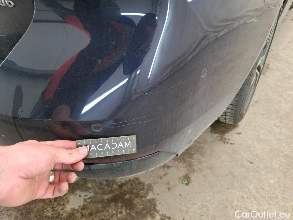  Peugeot  508 PEUGEOT  SW / 2018 / 5P / Break HYBRID 225 E-EAT8 GT #16