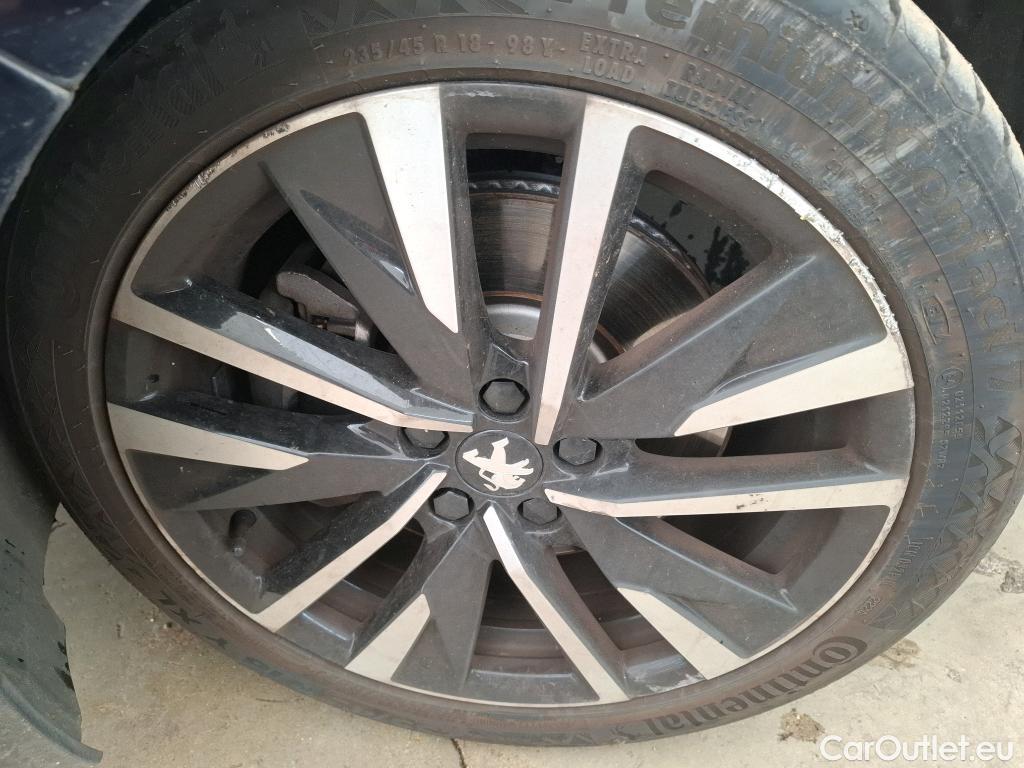  Peugeot  508 PEUGEOT  SW / 2018 / 5P / Break HYBRID 225 E-EAT8 GT #24