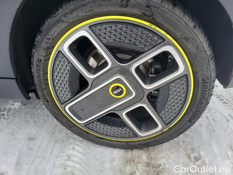  Mini  Mini  (F56) (2013)  COOPER SE 135 Aut 3d #3