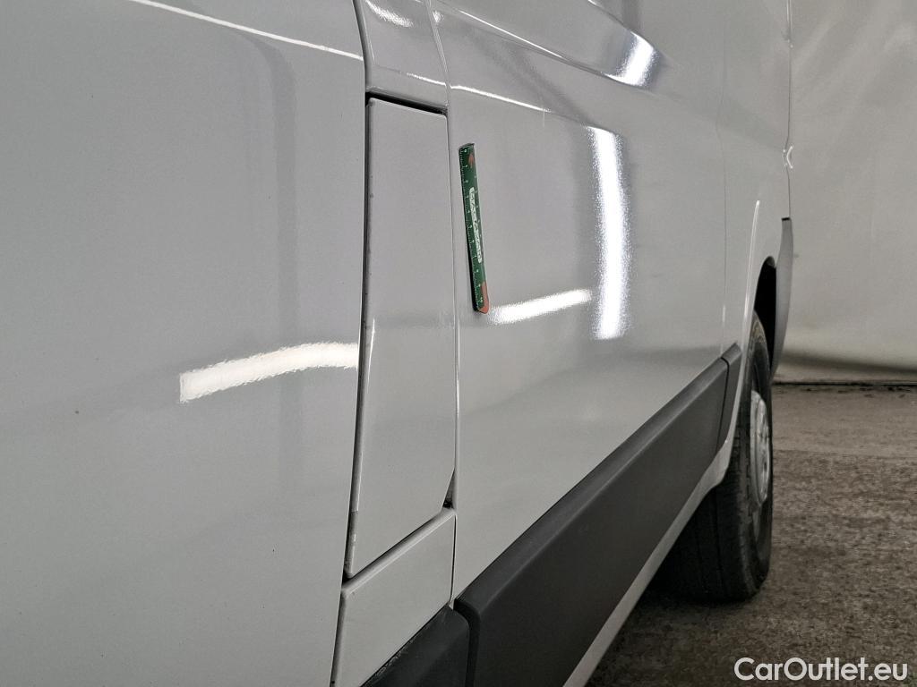  Peugeot  Boxer PEUGEOT  / 2014 / 4P / Fourgon tôlé BlueHDi 120 S&S ASPHALT 333 L2H2 #2
