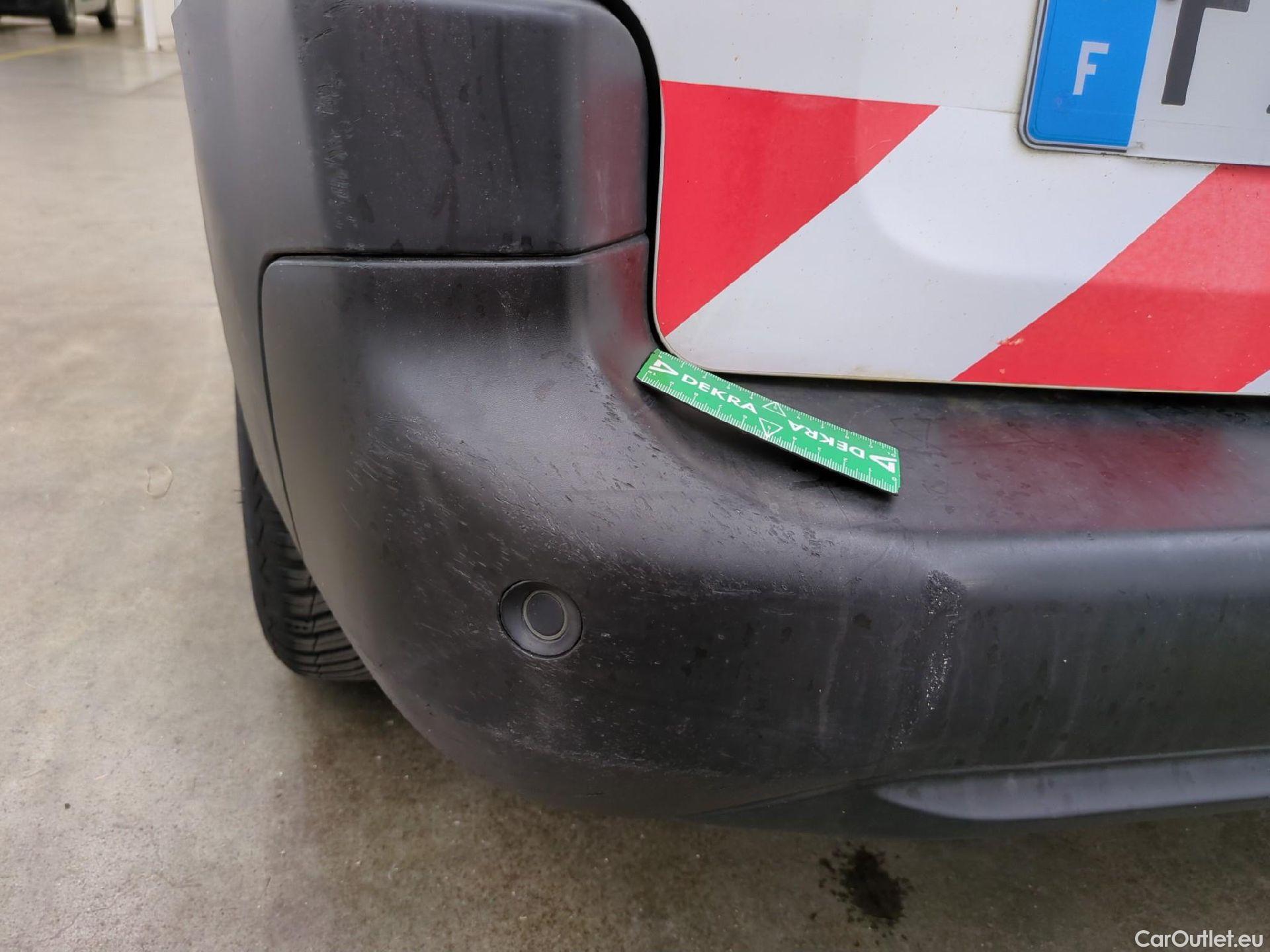  Citroen  Berlingo  Fourgon Club M 650 1.5 BlueHDi 75CV BVM5 E6dT #24