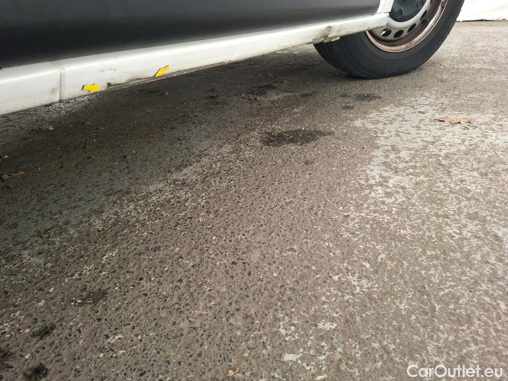  Peugeot  Expert  Fourgon Premium L2 1.5 HDi 120CV BVM6 E6d #23