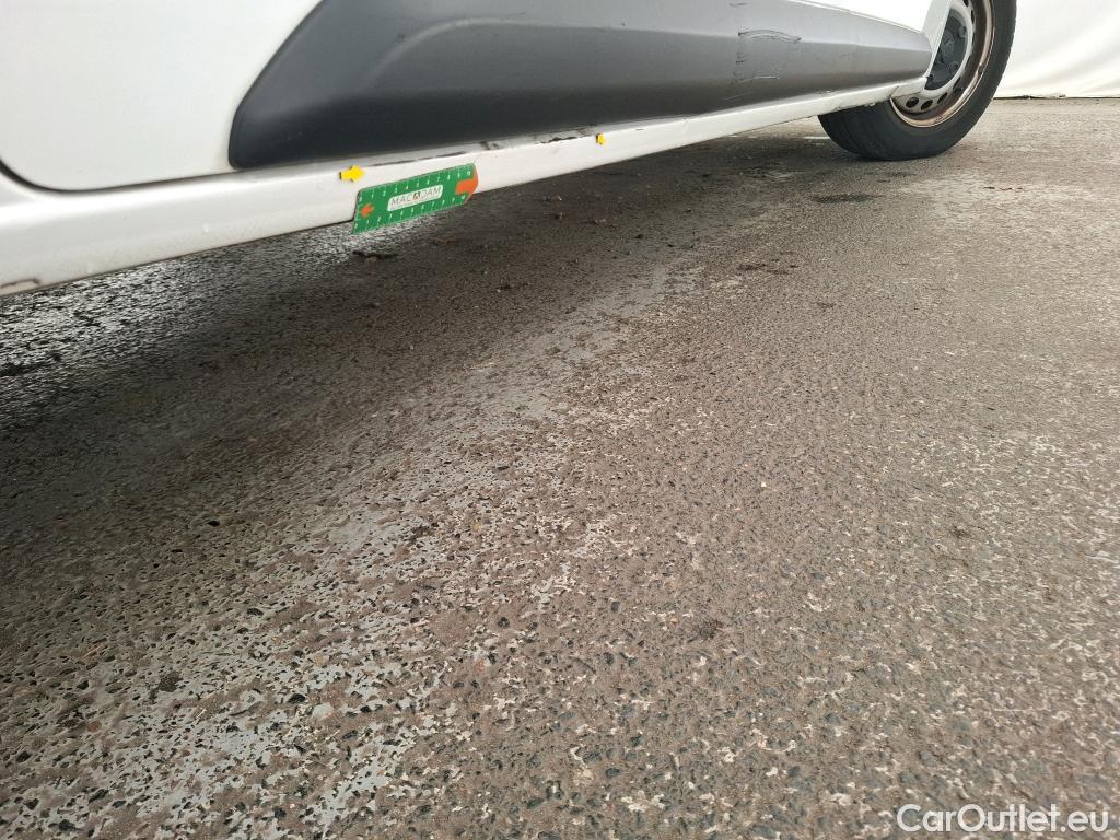  Peugeot  Expert  Fourgon Premium L2 1.5 HDi 120CV BVM6 E6d #29