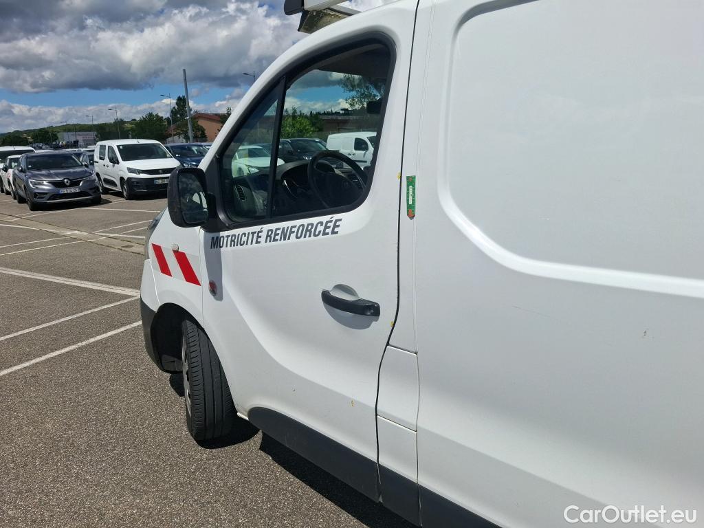  Renault  Trafic  Furgon Grand Confort L1H1 1200 1.6 dCi 125CV BVM6 E6 #66