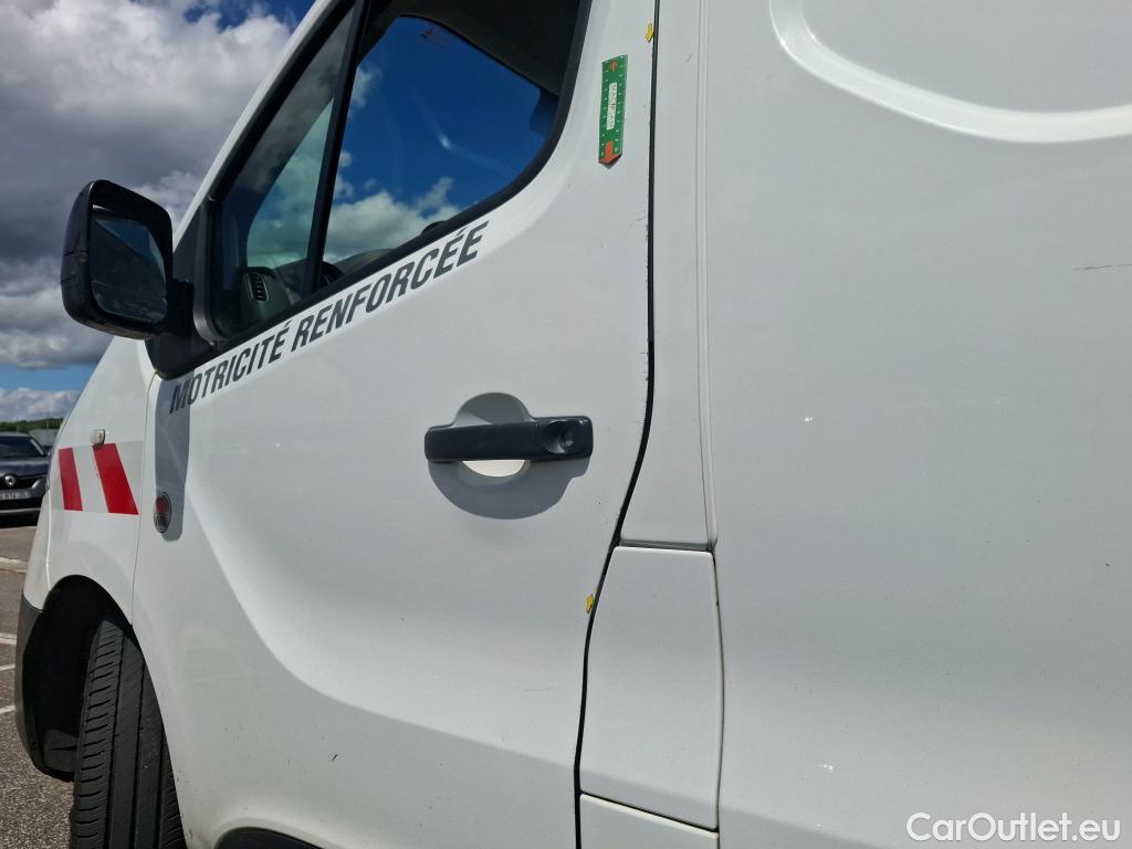  Renault  Trafic  Furgon Grand Confort L1H1 1200 1.6 dCi 125CV BVM6 E6 #70