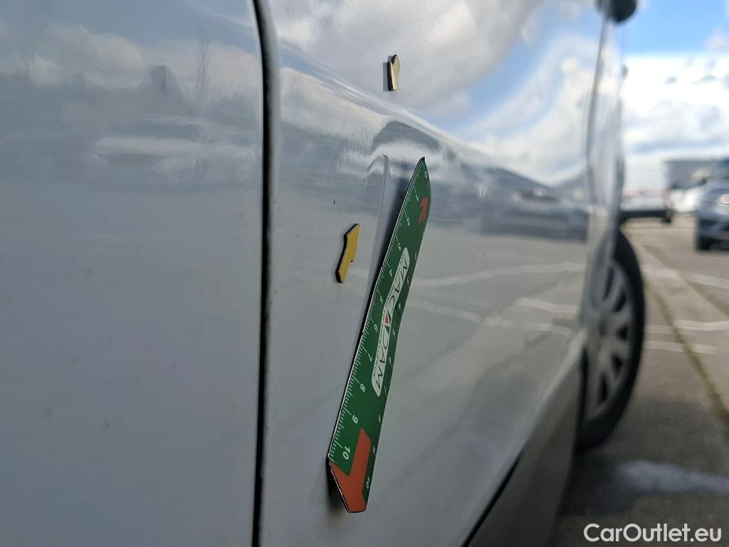  Renault  Trafic  Furgon Grand Confort L1H1 1200 1.6 dCi 125CV BVM6 E6 #104