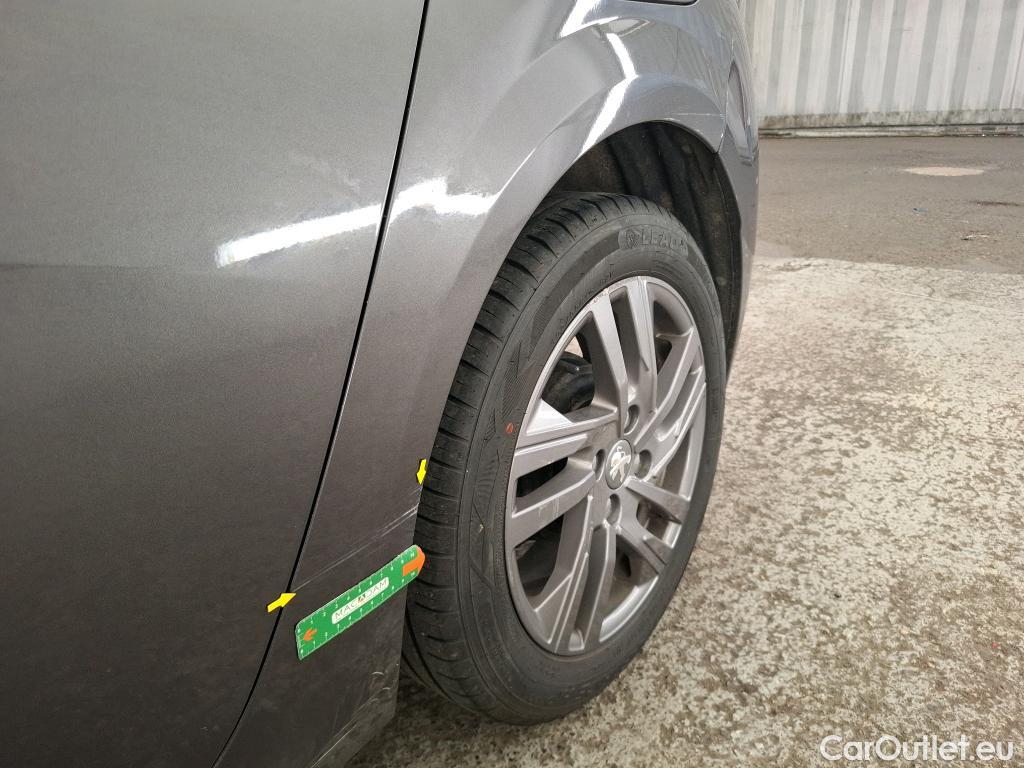  Peugeot  208 PEUGEOT  / 2019 / 5P / Berline Puretech 75 S&S Active Business #9