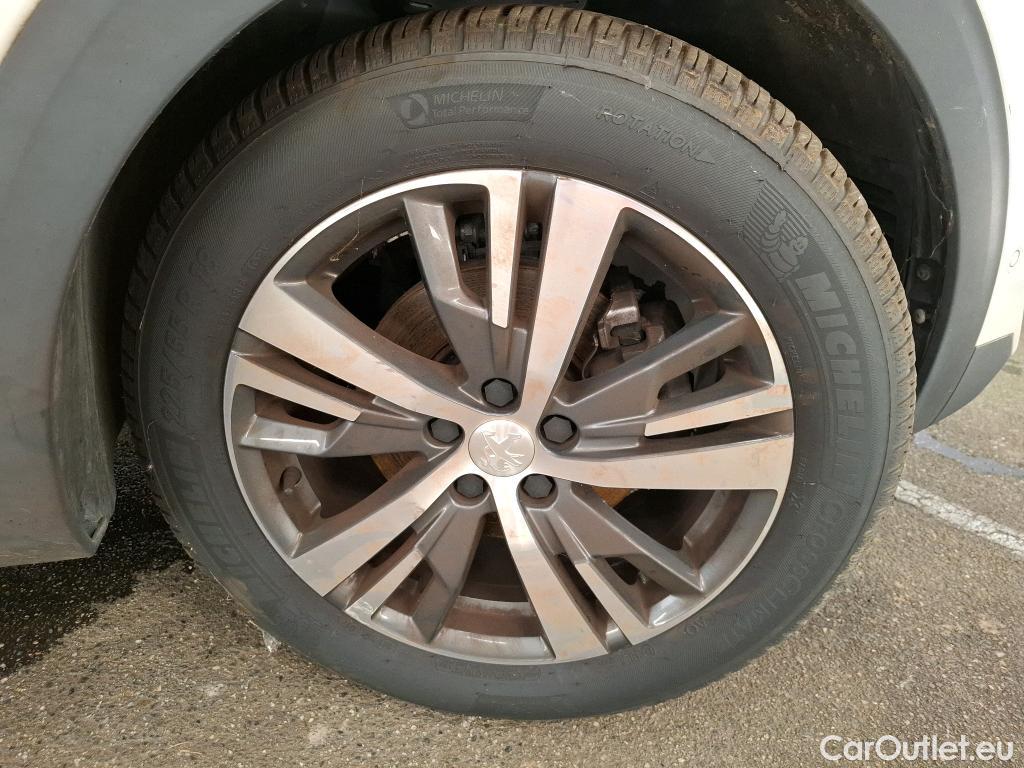  Peugeot  3008  Allure Pack 1.5 HDi 130CV BVA8 E6d #75
