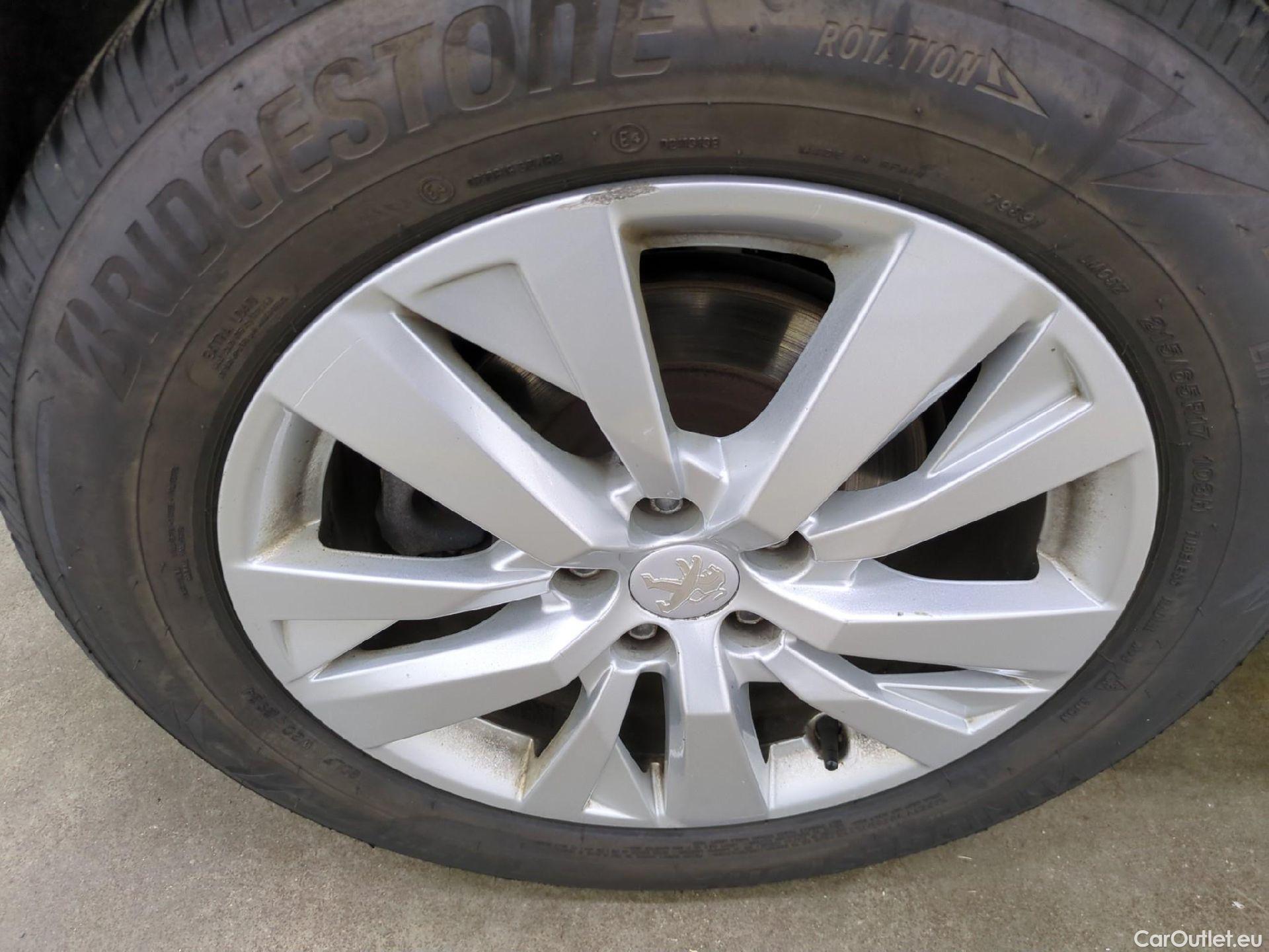  Peugeot  3008  II Active Pack 1.2 PureTech 130CV BVA8 E6d #14